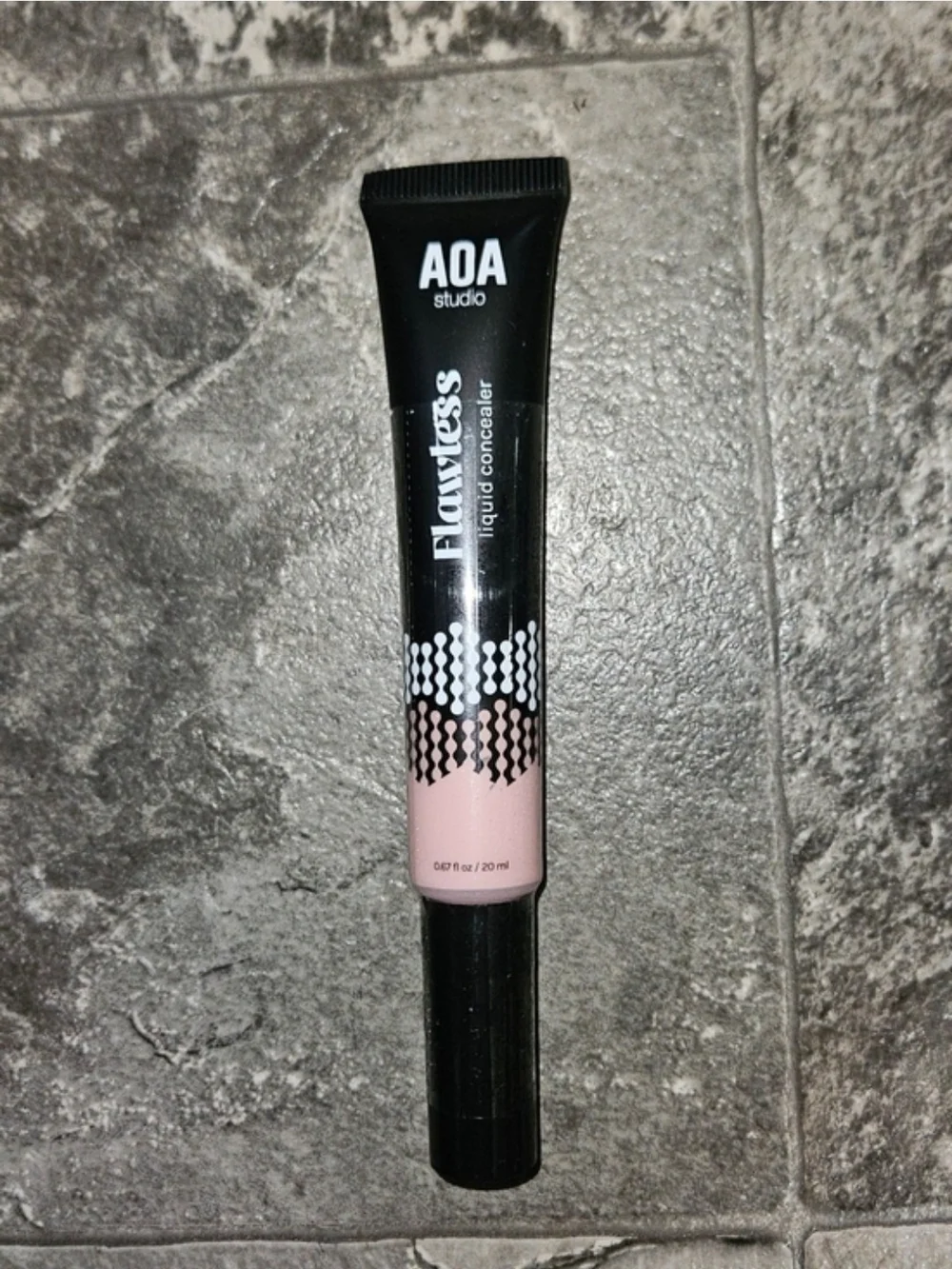 AOA Studio Flawless Liquid Concealer in Pink 0.67fl oz BNIB